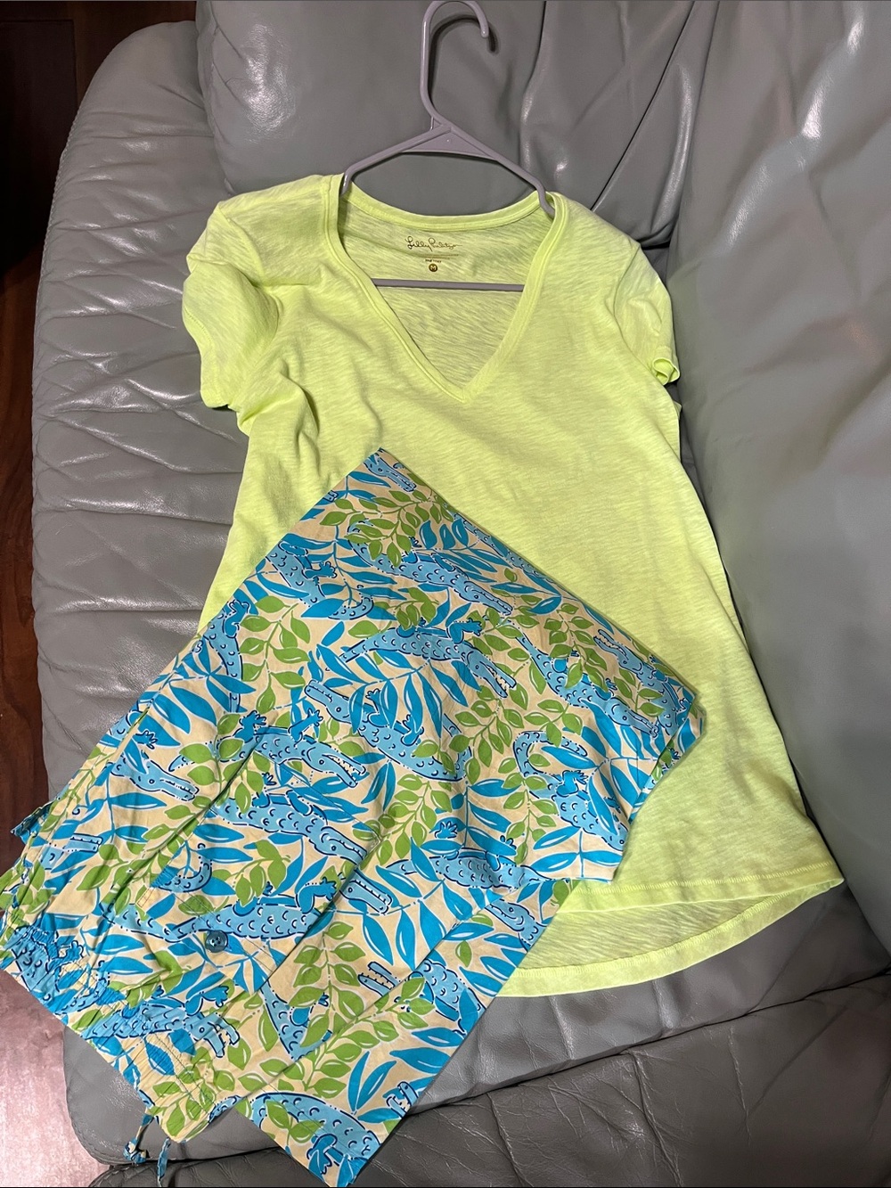Lilly Pulitzer ' Neon Yellow V-Neck Set with Blue Leaf Print Pants